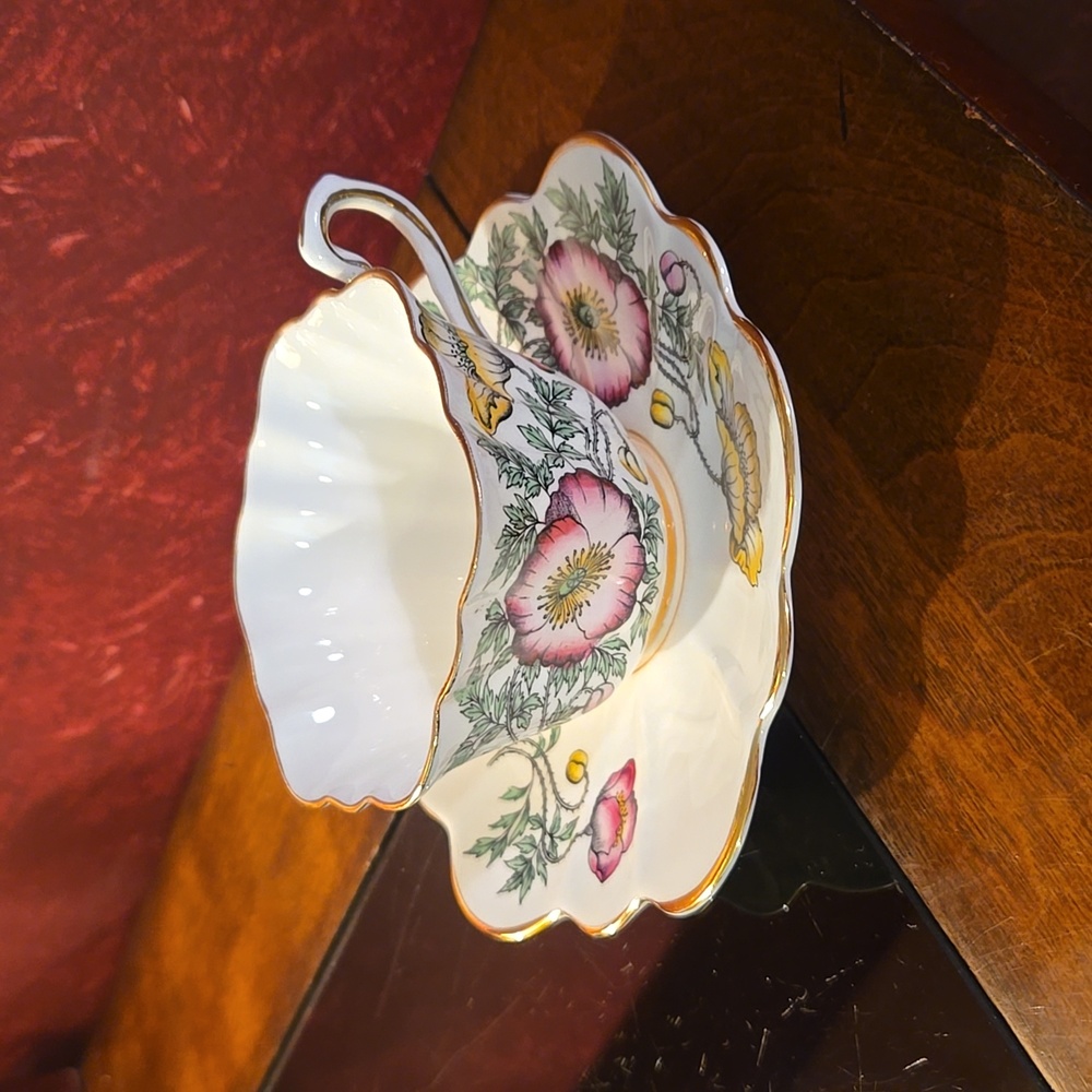 Rosina-Queens Floral 5415 / 5143 Teacup & Saucer Bone China England - Scalloped